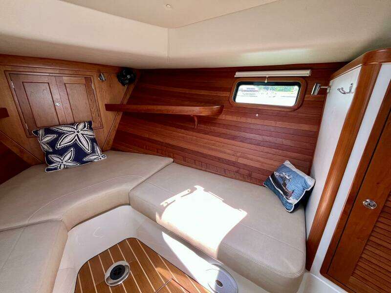 Waterlee 35ft MJM Yacht For Sale