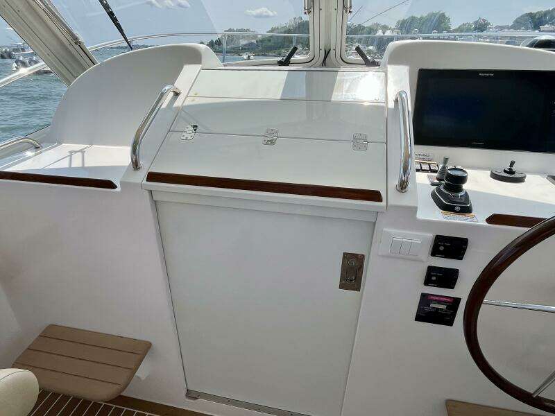 Waterlee 35ft MJM Yacht For Sale