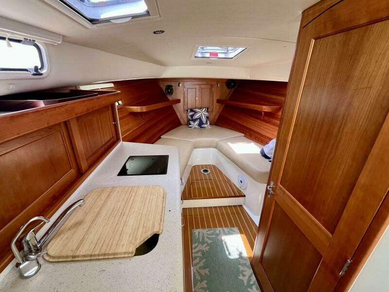 Waterlee 35ft MJM Yacht For Sale