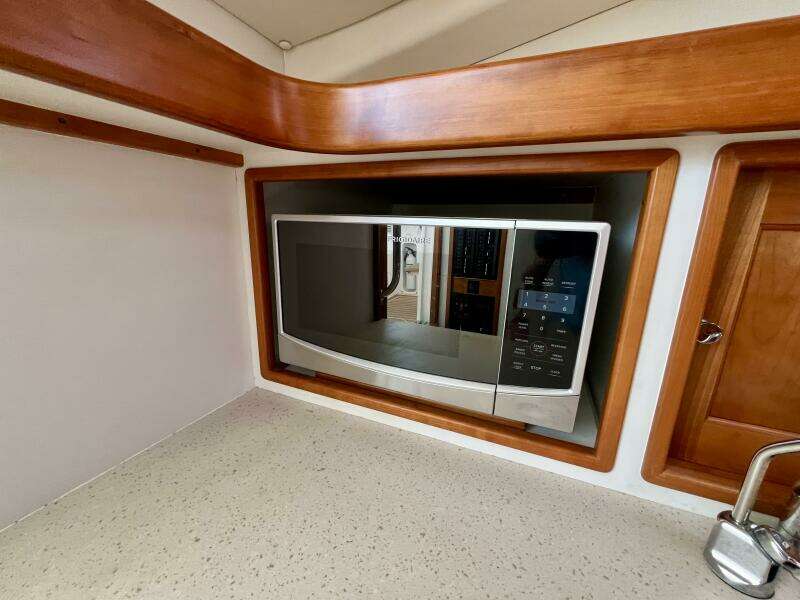 Waterlee 35ft MJM Yacht For Sale