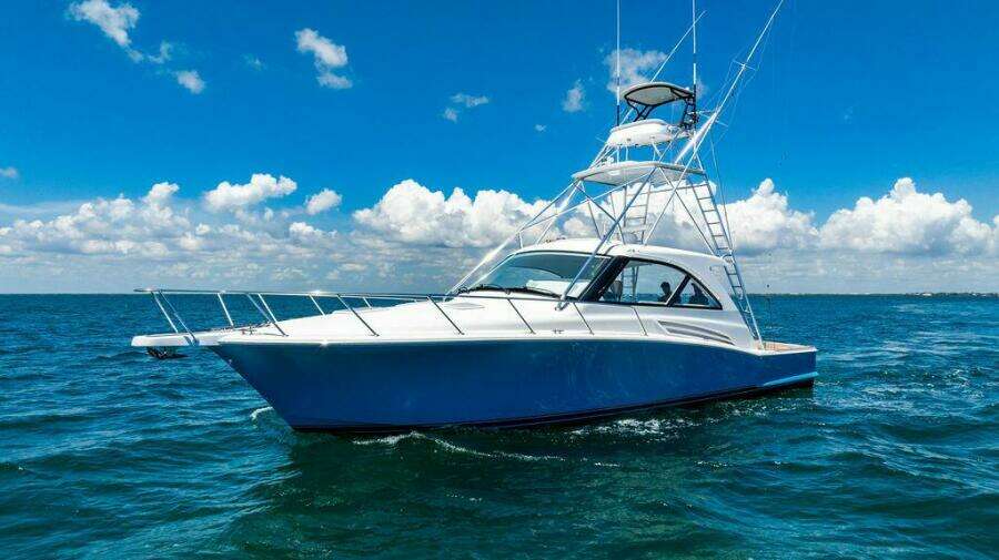 35ft Hatteras Yacht For Sale