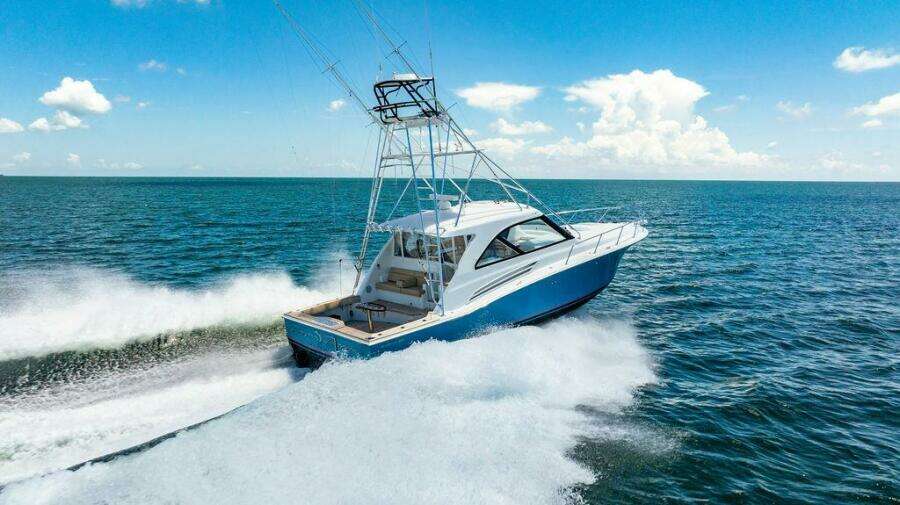 35ft Hatteras Yacht For Sale