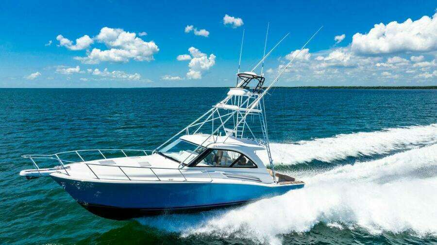 35ft Hatteras Yacht For Sale