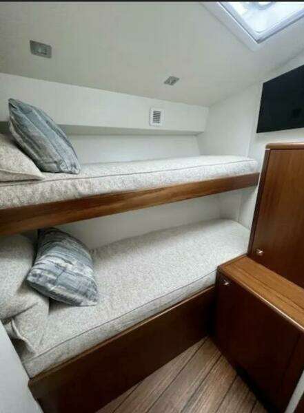 35ft Hatteras Yacht For Sale