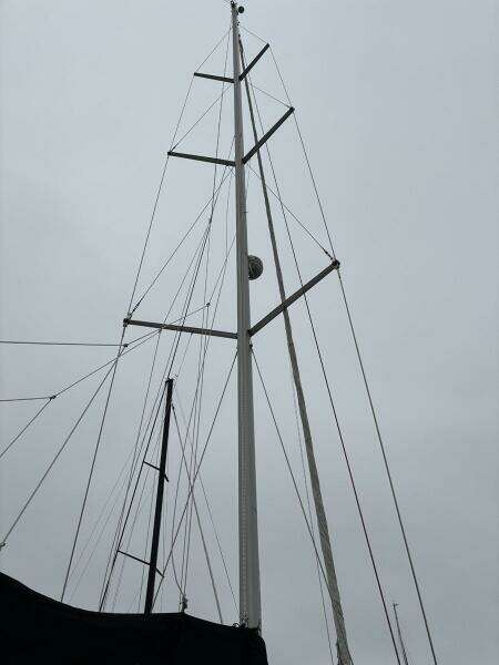 Mast Aft