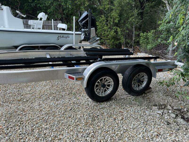 26ft Yellowfin Yacht For Sale