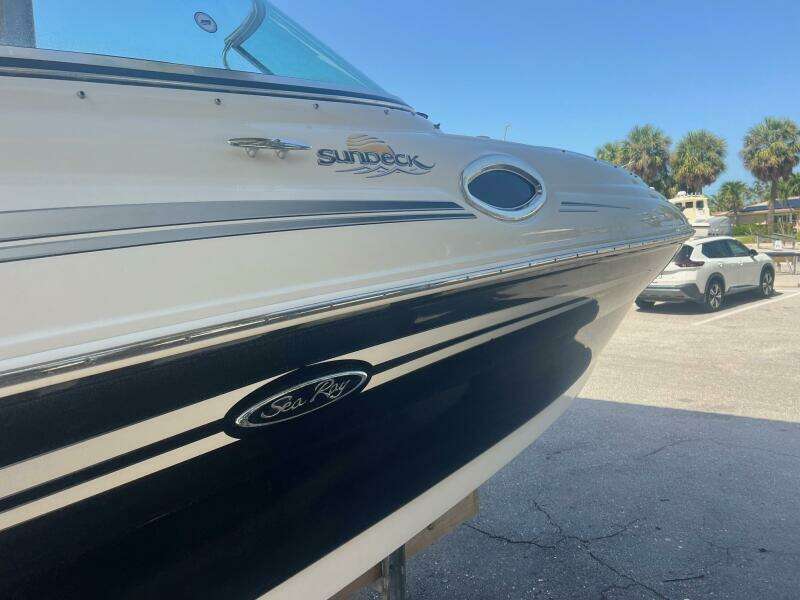 Doc Sew Fine 26ft Sea Ray Yacht For Sale