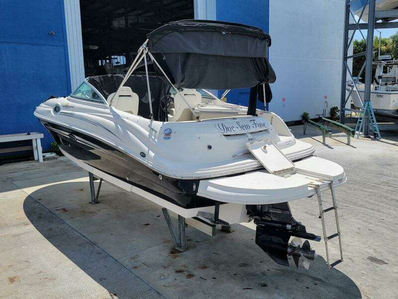 Doc Sew Fine 26ft Sea Ray Yacht For Sale