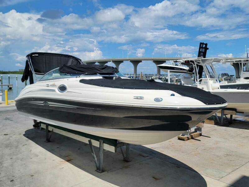 Doc Sew Fine 26ft Sea Ray Yacht For Sale