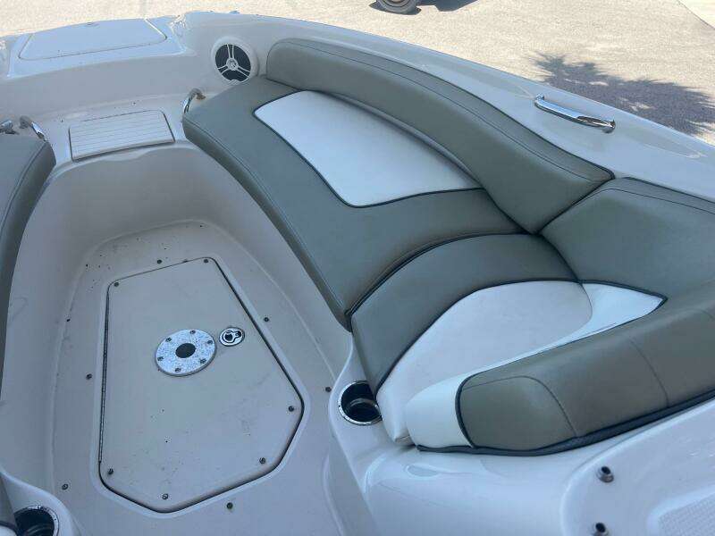 Doc Sew Fine 26ft Sea Ray Yacht For Sale