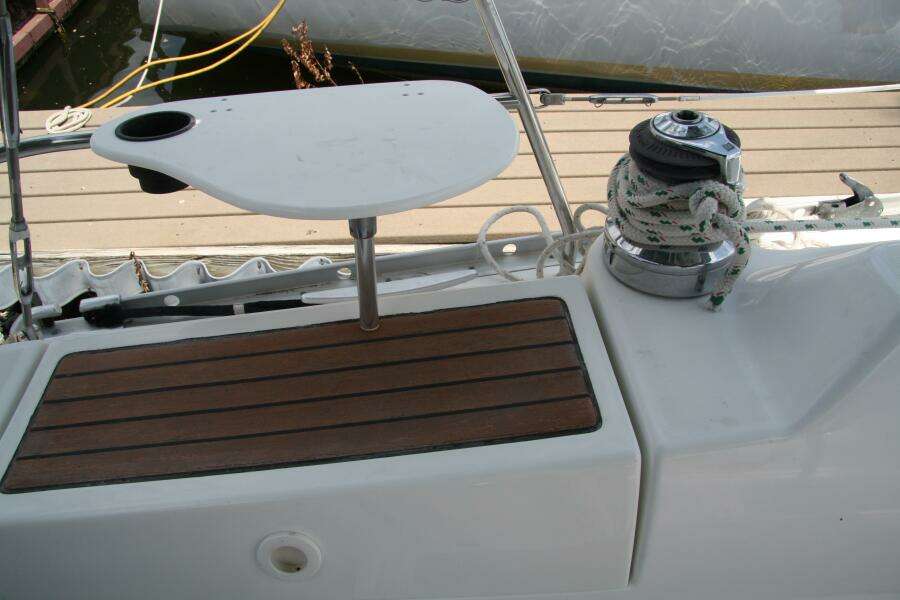 37ft Beneteau Yacht For Sale