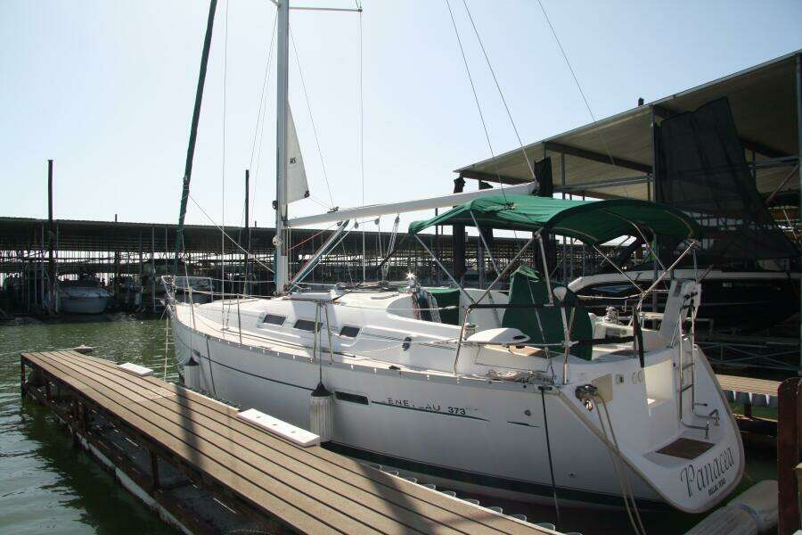 37ft Beneteau Yacht For Sale