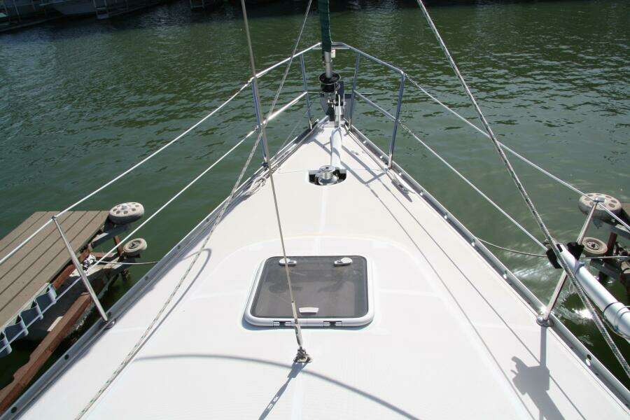 37ft Beneteau Yacht For Sale