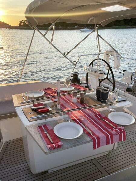 VITAE MAGNA 51ft Beneteau Yacht For Sale