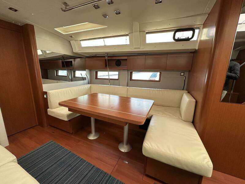 VITAE MAGNA 51ft Beneteau Yacht For Sale