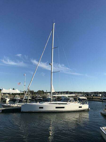 VITAE MAGNA 51ft Beneteau Yacht For Sale