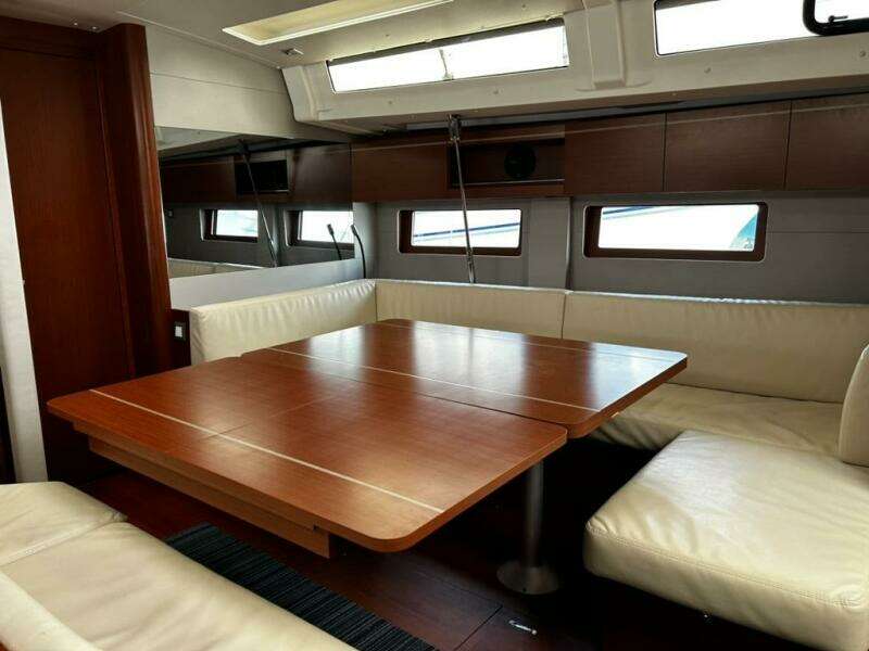 VITAE MAGNA 51ft Beneteau Yacht For Sale