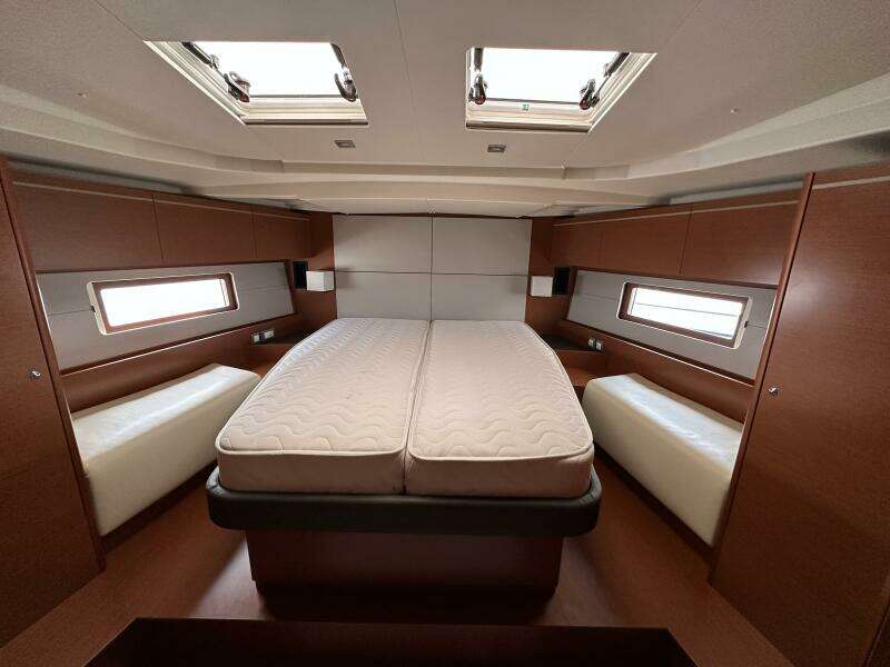 VITAE MAGNA 51ft Beneteau Yacht For Sale