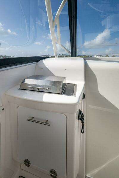 KIRBY 107 35ft Everglades Yacht For Sale