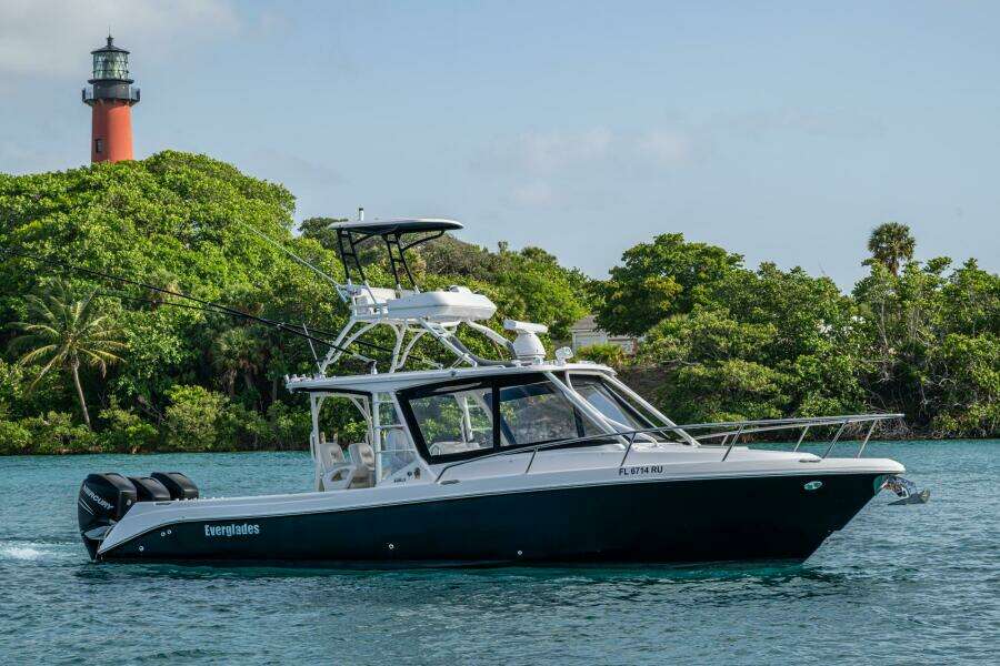 KIRBY 107 35ft Everglades Yacht For Sale