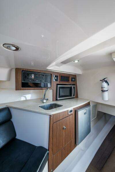 KIRBY 107 35ft Everglades Yacht For Sale