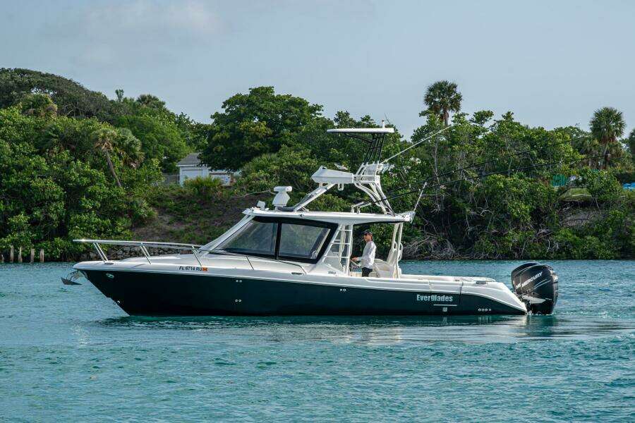 KIRBY 107 35ft Everglades Yacht For Sale