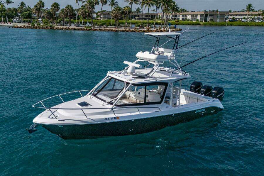 KIRBY 107 35ft Everglades Yacht For Sale