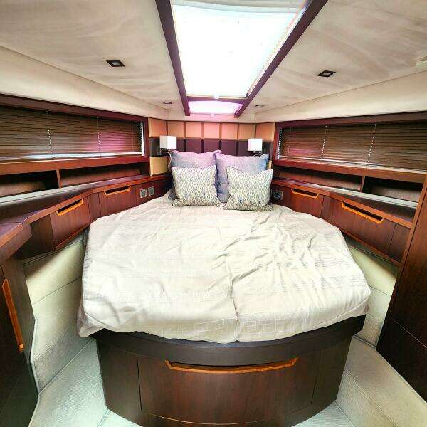 43ft Galeon Yacht For Sale