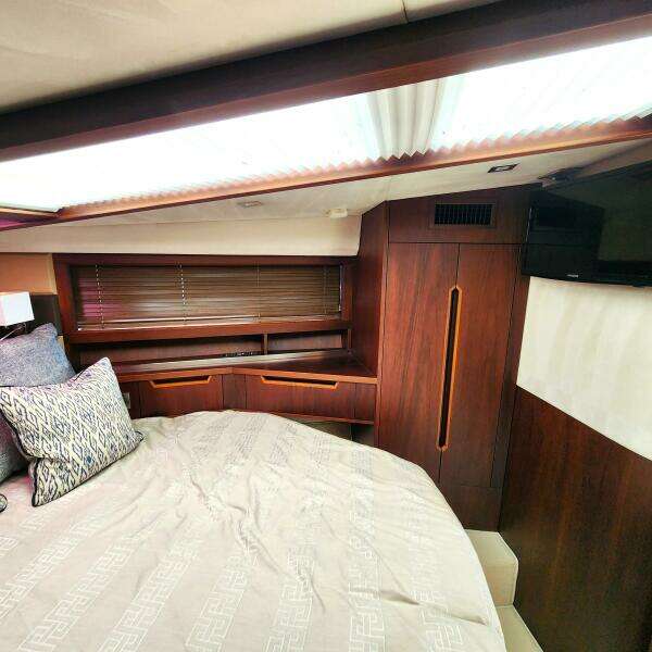 43ft Galeon Yacht For Sale
