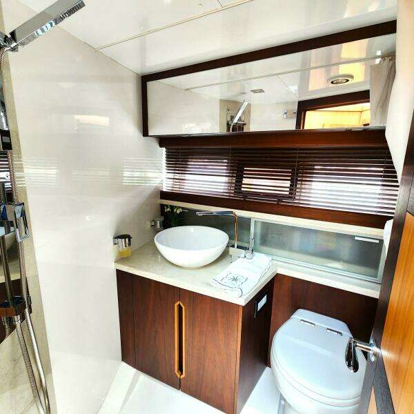 43ft Galeon Yacht For Sale