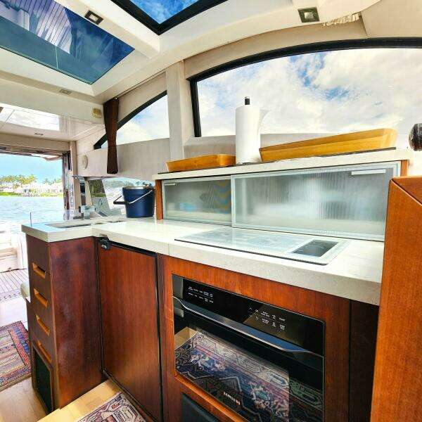 43ft Galeon Yacht For Sale
