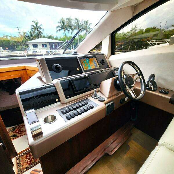43ft Galeon Yacht For Sale