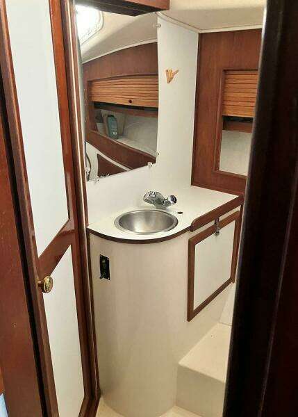 43ft Jeanneau Yacht For Sale
