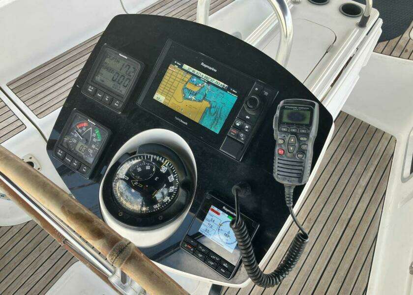 43ft Jeanneau Yacht For Sale