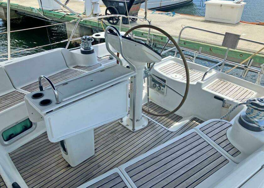 43ft Jeanneau Yacht For Sale