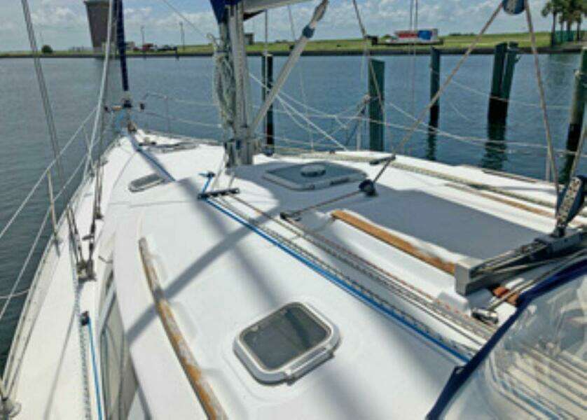 43ft Jeanneau Yacht For Sale