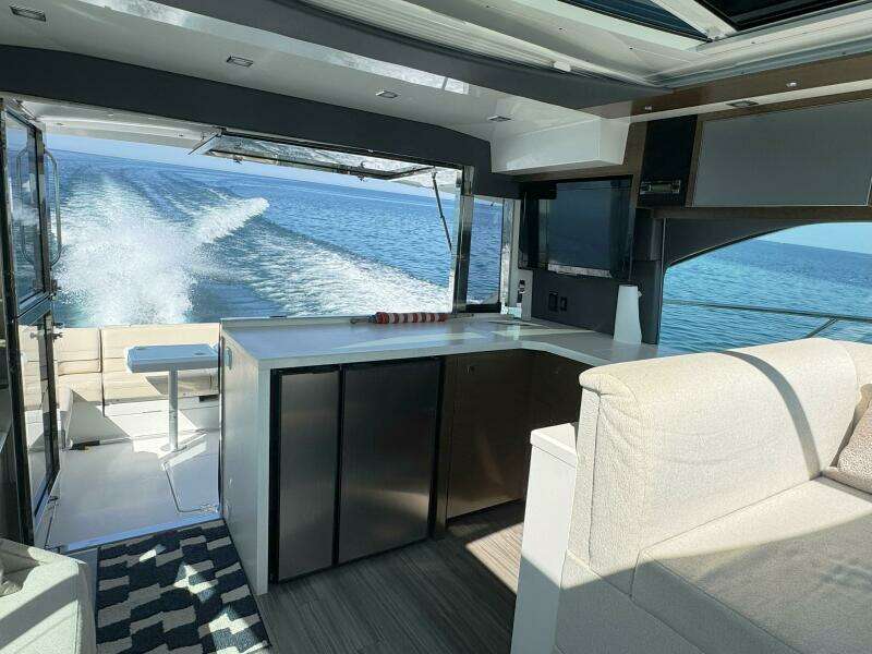 45ft Cruisers Yachts Yacht For Sale