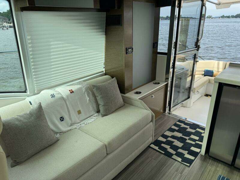 45ft Cruisers Yachts Yacht For Sale