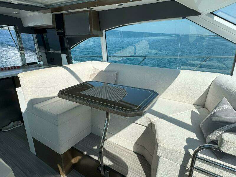 45ft Cruisers Yachts Yacht For Sale