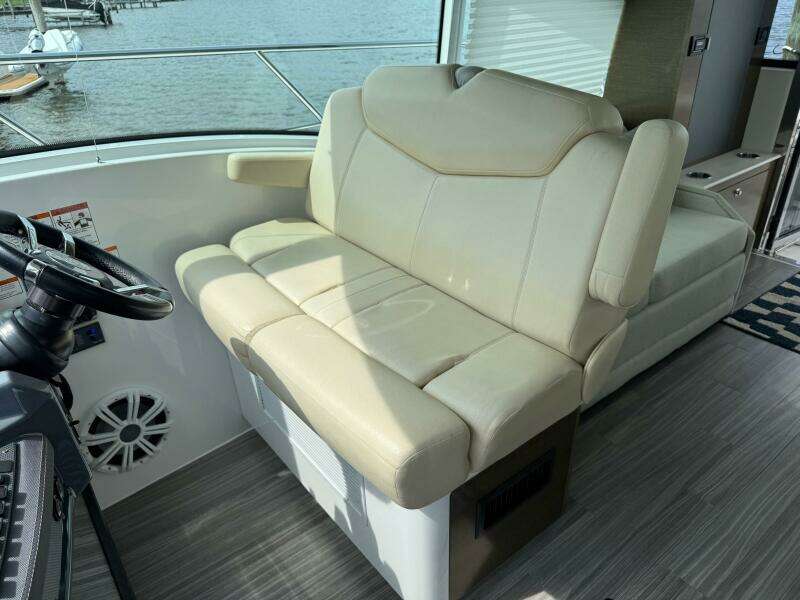 45ft Cruisers Yachts Yacht For Sale