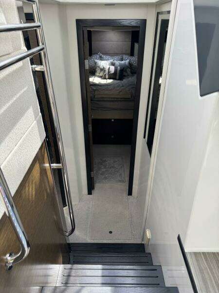 45ft Cruisers Yachts Yacht For Sale