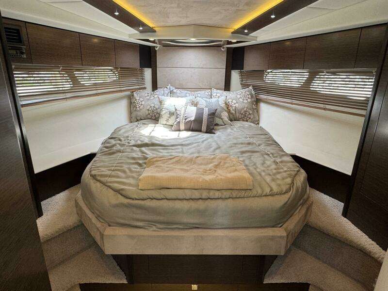 45ft Cruisers Yachts Yacht For Sale