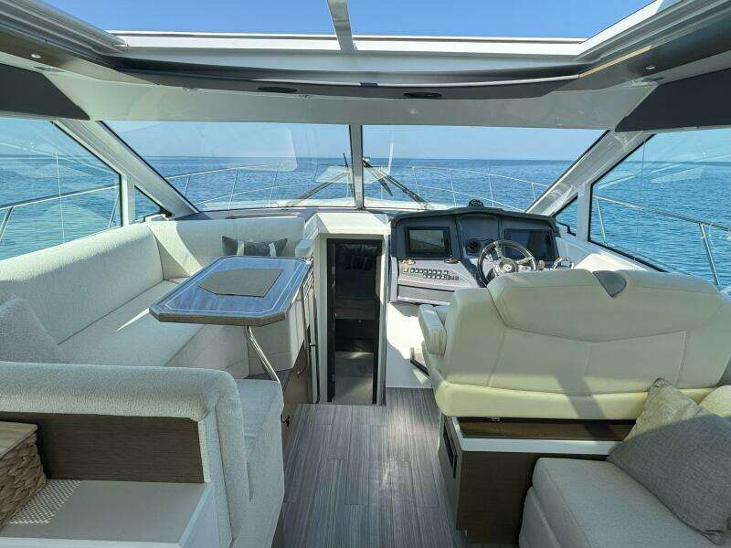 45ft Cruisers Yachts Yacht For Sale