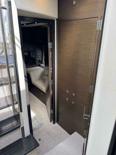45ft Cruisers Yachts Yacht For Sale