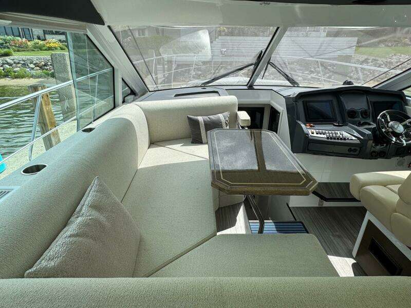 45ft Cruisers Yachts Yacht For Sale