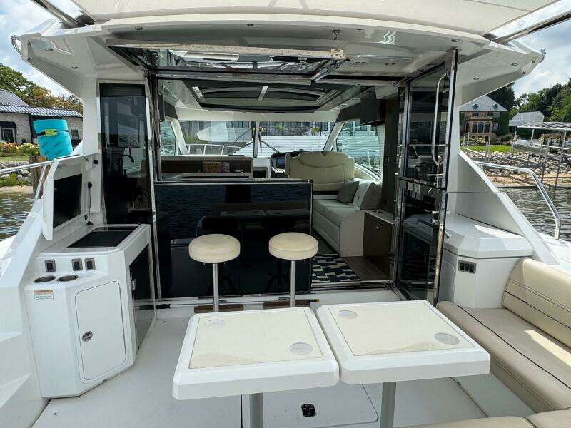45ft Cruisers Yachts Yacht For Sale