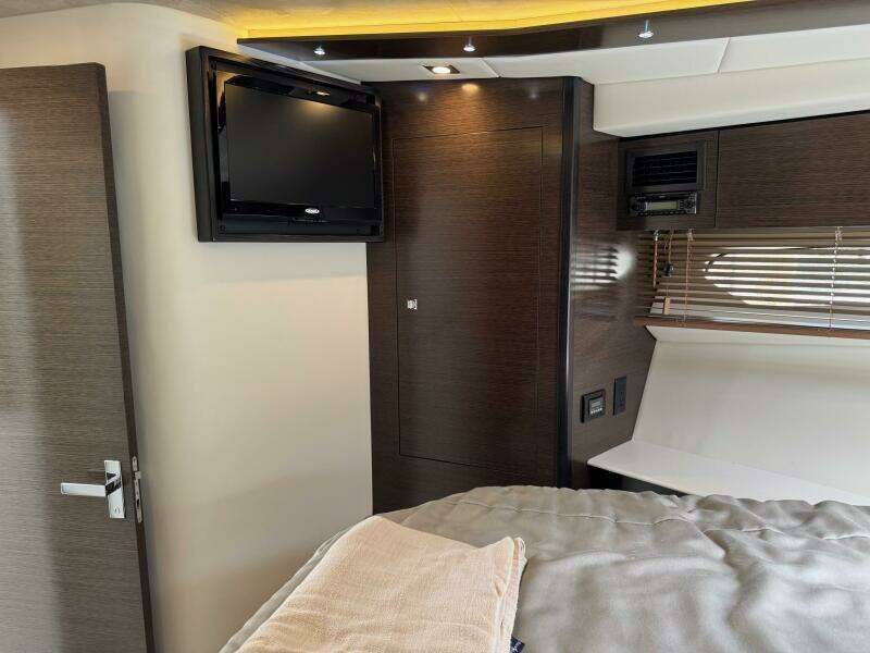 45ft Cruisers Yachts Yacht For Sale