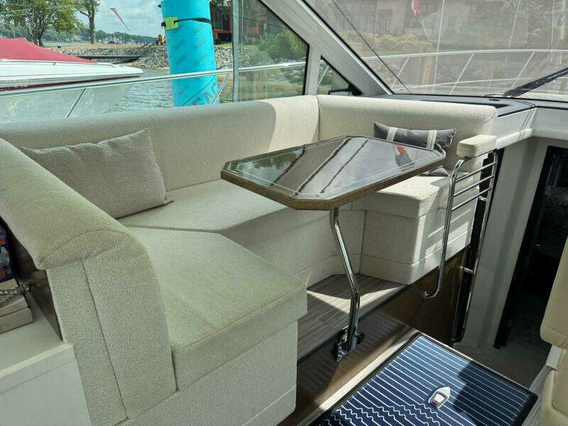 45ft Cruisers Yachts Yacht For Sale