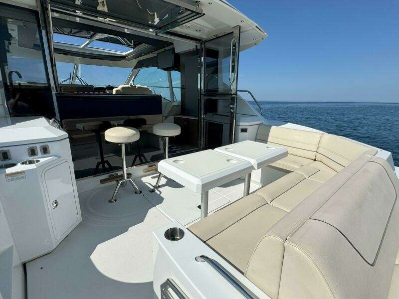 45ft Cruisers Yachts Yacht For Sale