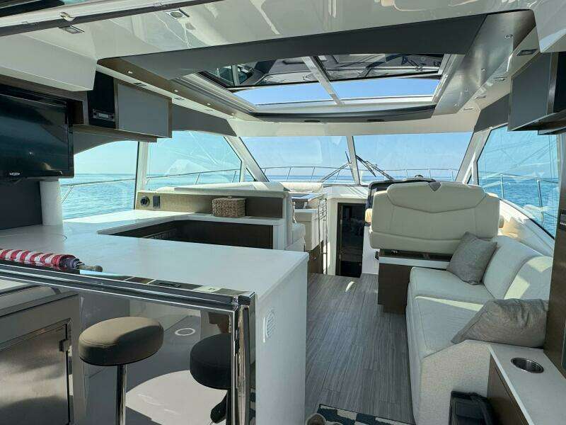 45ft Cruisers Yachts Yacht For Sale